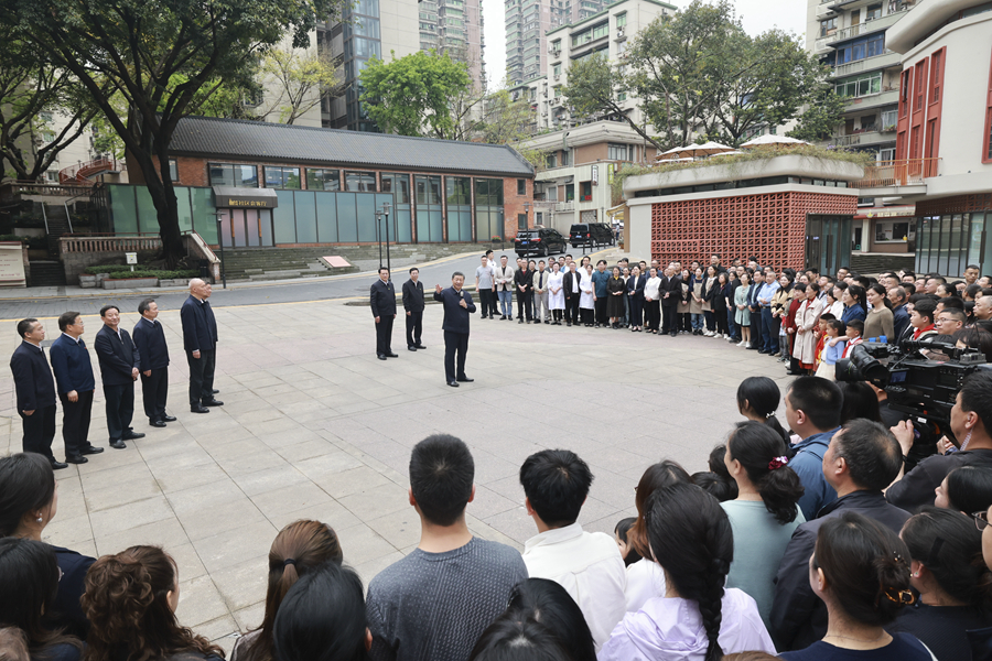 习近平在重庆考察时强调 进一步全面深化改革开放 不断谱写&lt;br/&gt;中国式现代化重庆篇章